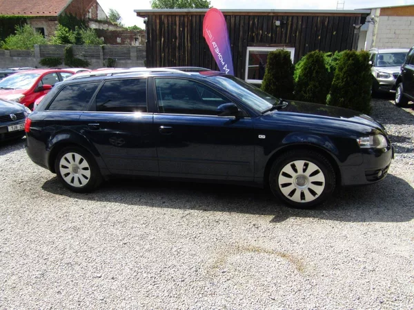 Audi A4 Avant 2.0 TDI 103kW AUTOMAT - foto 7