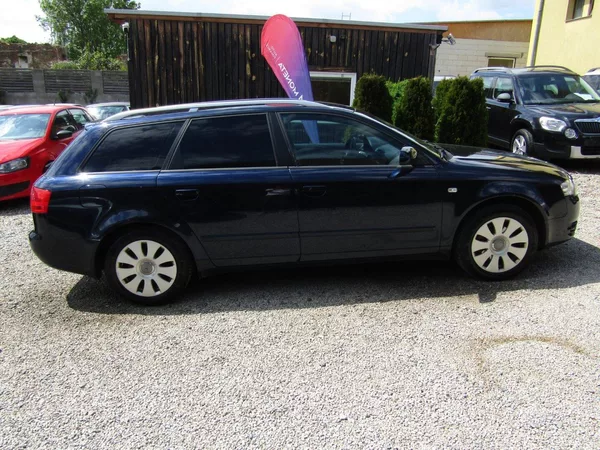 Audi A4 Avant 2.0 TDI 103kW AUTOMAT - foto 8