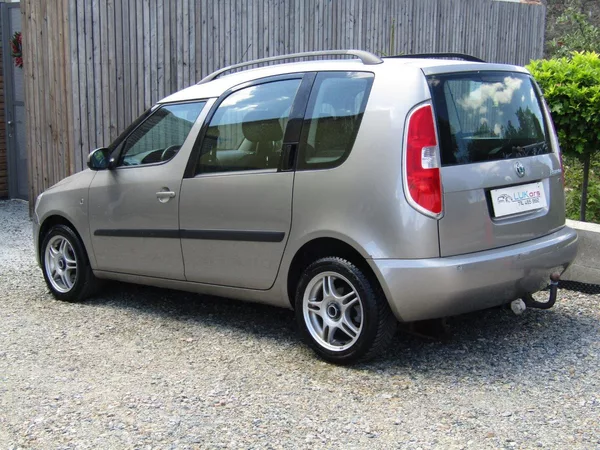 Škoda Roomster 1.9 TDI 77kW BEZ DPF - foto 5