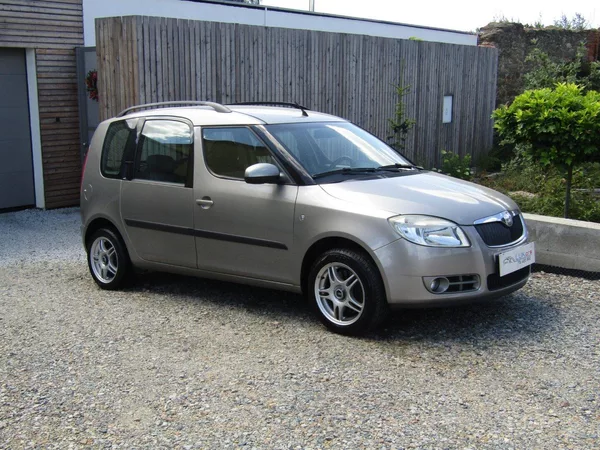 Škoda Roomster 1.9 TDI 77kW BEZ DPF - foto 8