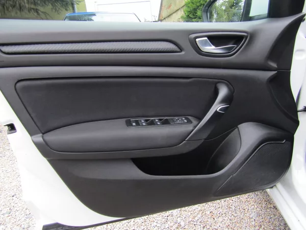 Renault Mégane 1.3 TCe AUTOMAT - foto 19