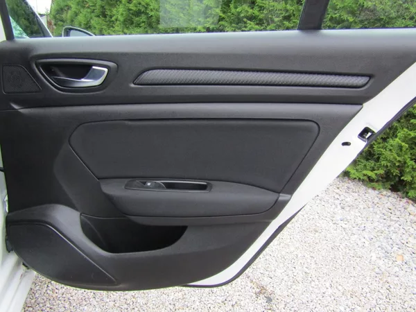 Renault Mégane 1.3 TCe AUTOMAT - foto 28