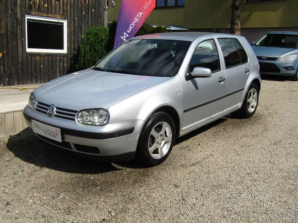 Volkswagen Golf 1.4 16V KLIMA FUNKČNÍ