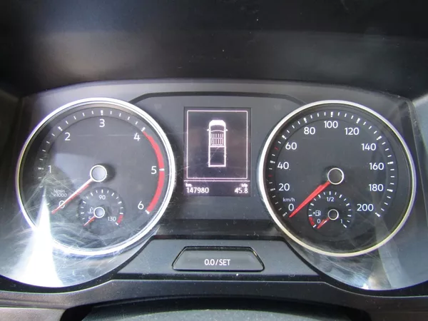 Volkswagen Crafter 2.0 TDI 130kW ACC 6 MÍST - foto 8
