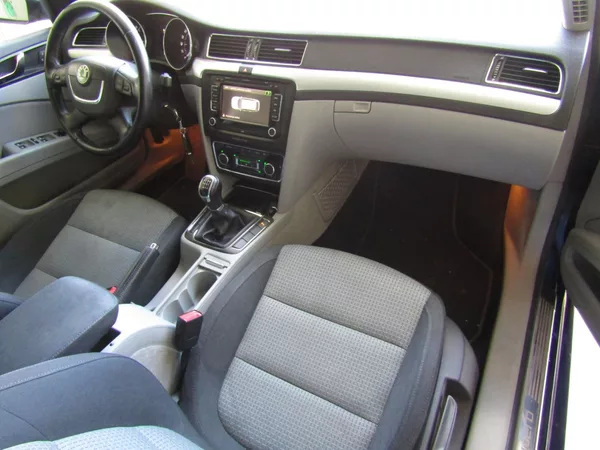 Škoda Superb 2.0 TDI CR 103kW - foto 14
