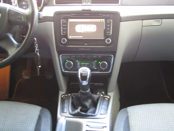 Škoda Superb 2.0 TDI CR 103kW - foto 17