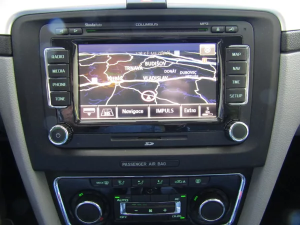 Škoda Superb 2.0 TDI CR 103kW - foto 36