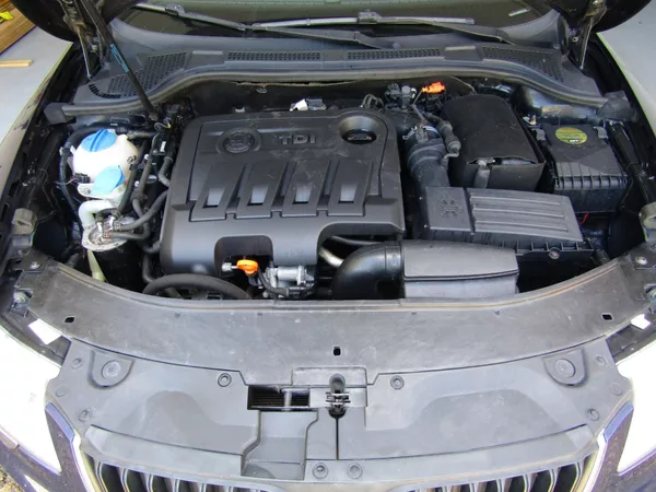 Škoda Superb 2.0 TDI CR 103kW - foto 38