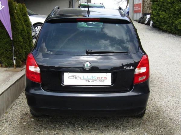 Škoda Fabia 1.4 16V 63kW SPORT - foto 12