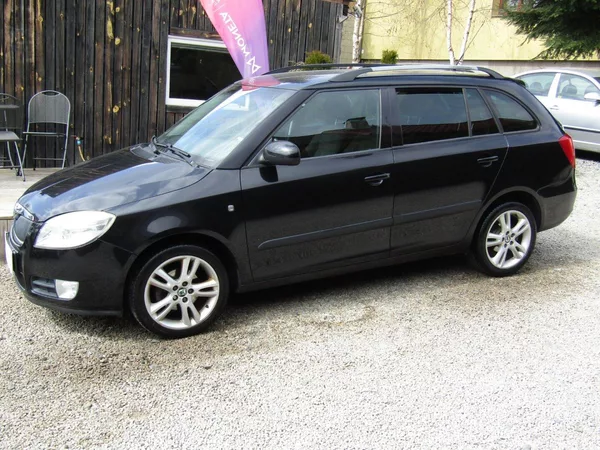 Škoda Fabia 1.4 16V 63kW SPORT - foto 2