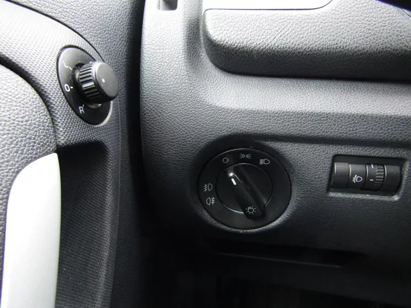 Škoda Fabia 1.4 16V 63kW SPORT - foto 30