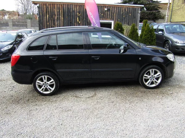 Škoda Fabia 1.4 16V 63kW SPORT - foto 9