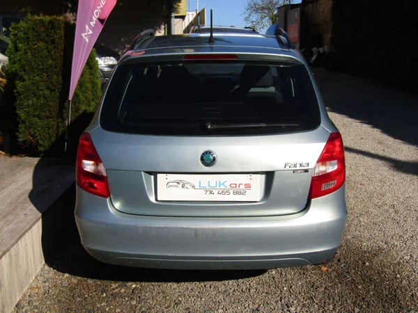 Škoda Fabia 1.2 12v 44kW ZIMNÍ PNEU - foto 12