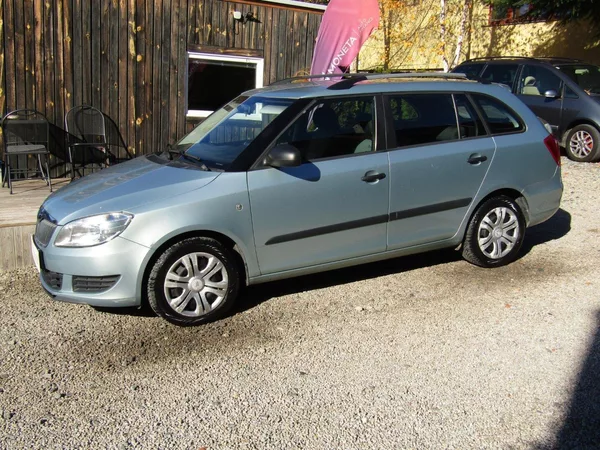 Škoda Fabia 1.2 12v 44kW ZIMNÍ PNEU - foto 2