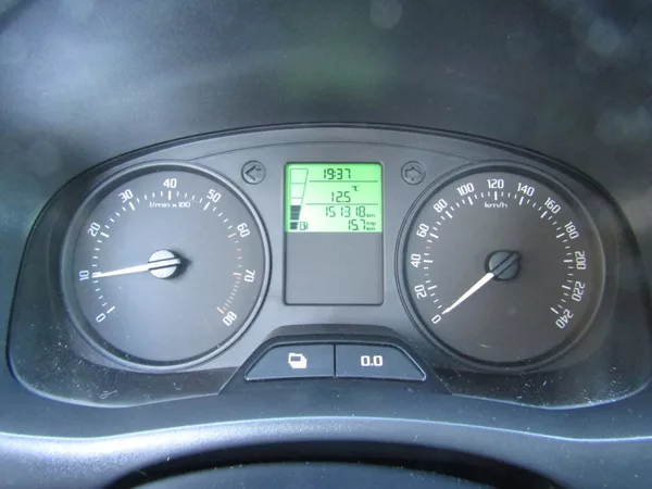 Škoda Fabia 1.2 12v 44kW ZIMNÍ PNEU - foto 28