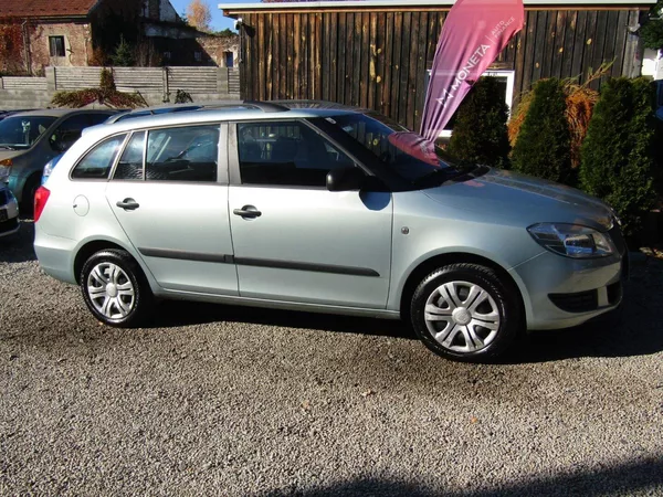 Škoda Fabia 1.2 12v 44kW ZIMNÍ PNEU - foto 8