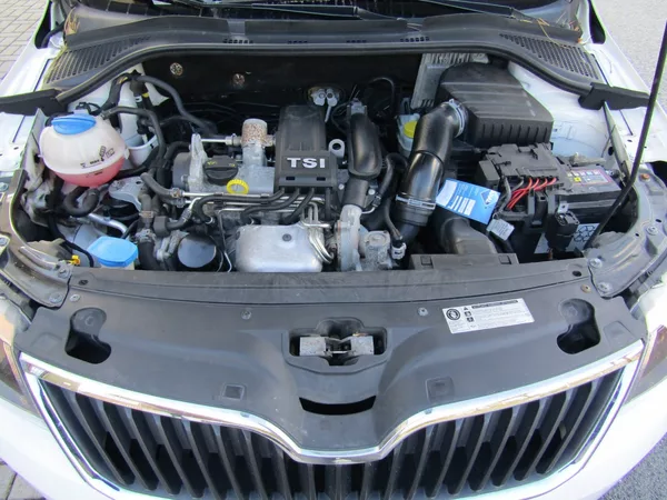 Škoda Rapid 1.2 TSI 77kW TOP QUALITY - foto 37