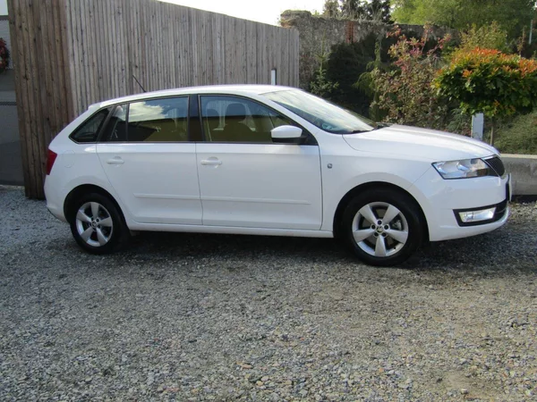 Škoda Rapid 1.2 TSI 77kW TOP QUALITY - foto 8