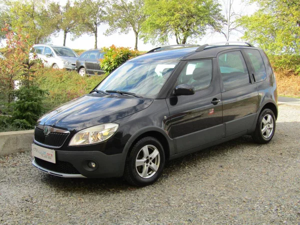 Škoda Roomster 1.2TSI 63kW SCOUT ZIMNÍ PNEU