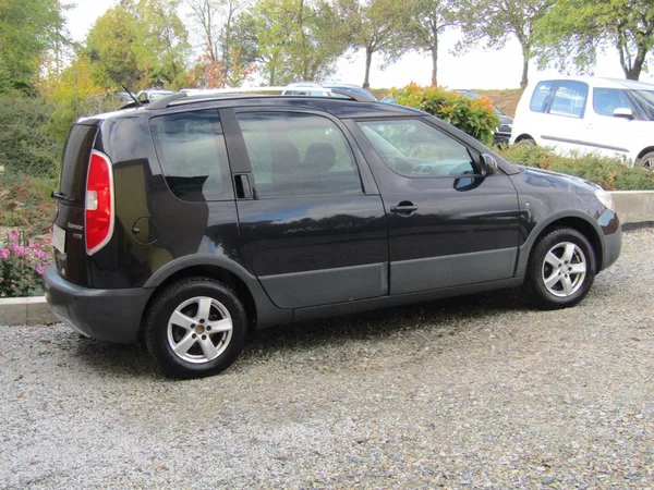 Škoda Roomster 1.2TSI 63kW SCOUT ZIMNÍ PNEU - foto 11