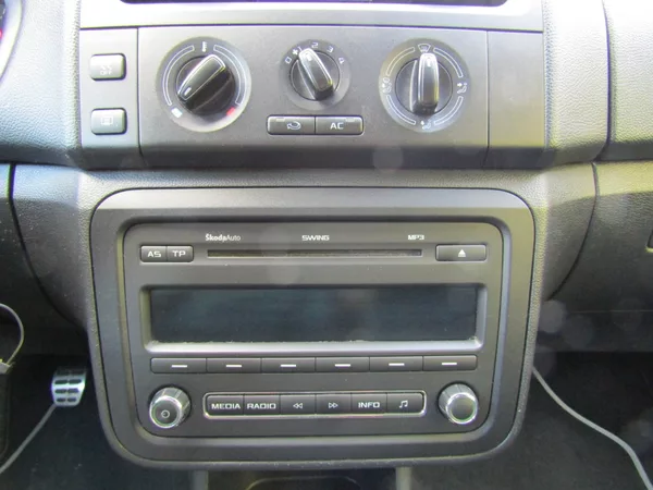 Škoda Roomster 1.2TSI 63kW SCOUT ZIMNÍ PNEU - foto 33