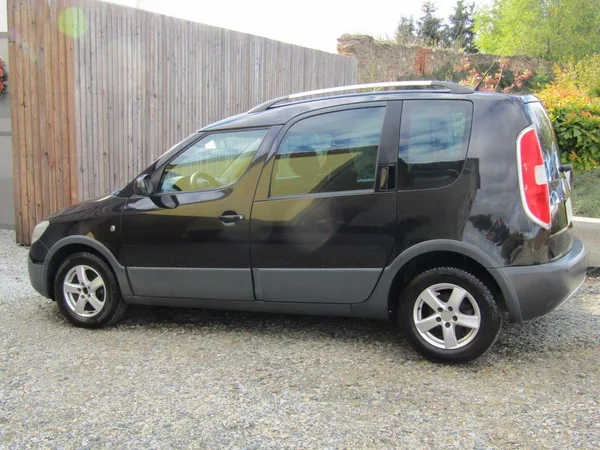 Škoda Roomster 1.2TSI 63kW SCOUT ZIMNÍ PNEU - foto 4