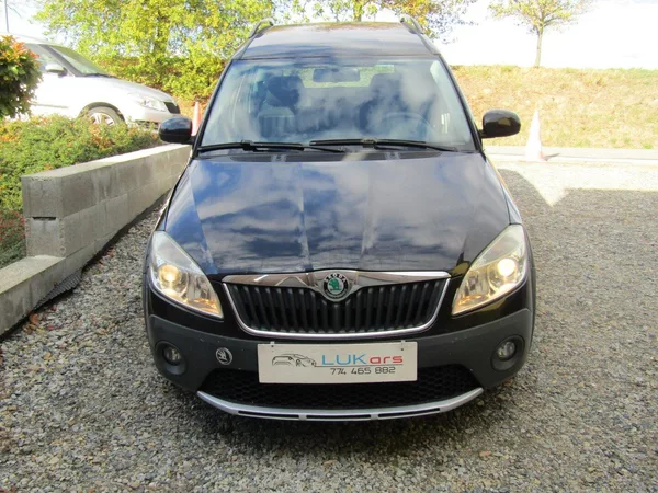 Škoda Roomster 1.2TSI 63kW SCOUT ZIMNÍ PNEU - foto 6