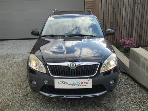 Škoda Roomster 1.2TSI 63kW SCOUT ZIMNÍ PNEU - foto 7