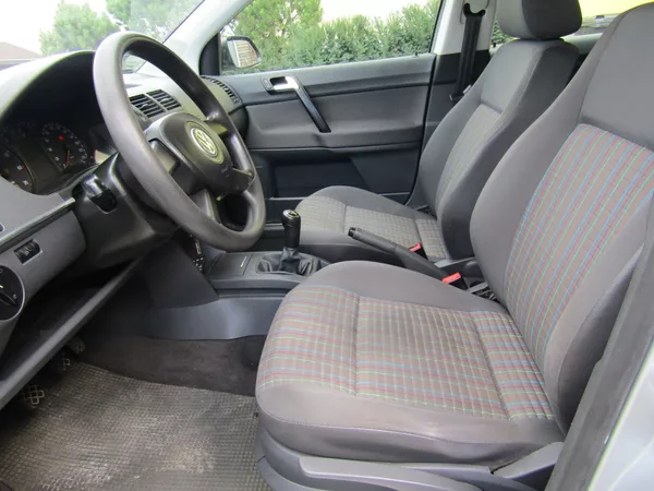 Volkswagen Polo 1.4 I 55kW ZIMNÍ PNEU 1.MAJI - foto 19