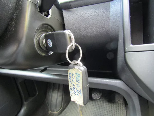 Volkswagen Polo 1.4 I 55kW ZIMNÍ PNEU 1.MAJI - foto 30