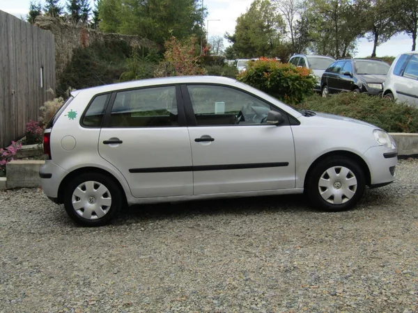 Volkswagen Polo 1.4 I 55kW ZIMNÍ PNEU 1.MAJI - foto 9