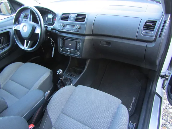 Škoda Roomster 1.2 TSI 63kW ROZVODY + SERVIS - foto 14