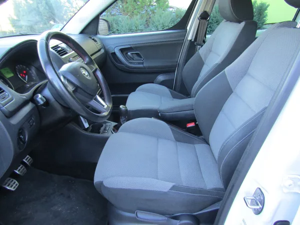 Škoda Roomster 1.2 TSI 63kW ROZVODY + SERVIS - foto 19