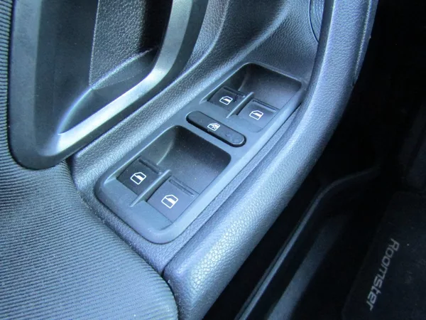 Škoda Roomster 1.2 TSI 63kW ROZVODY + SERVIS - foto 29