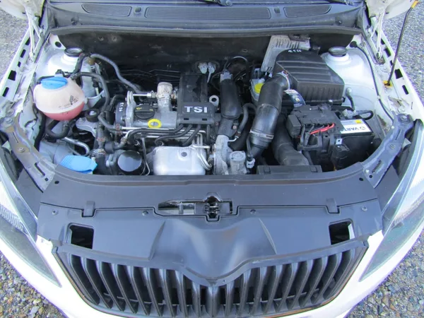Škoda Roomster 1.2 TSI 63kW ROZVODY + SERVIS - foto 37