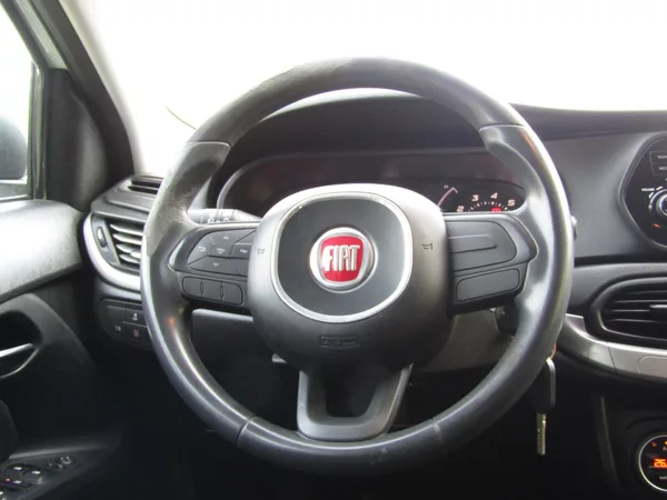 Fiat Tipo 1.4 16V 70kW - foto 16