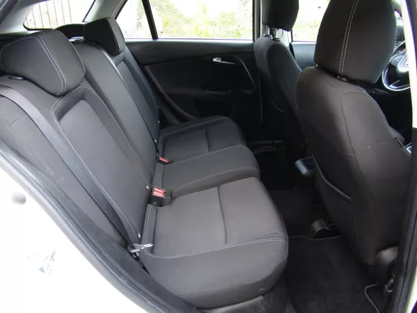 Fiat Tipo 1.4 16V 70kW - foto 24
