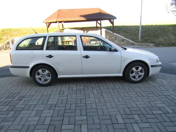Škoda Octavia 1.9 TDI 66kW ROTAČKA - foto 9