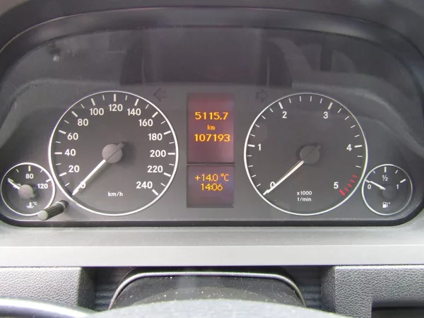 Mercedes-Benz Třídy A CDI 80kW AUTOMAT - foto 29