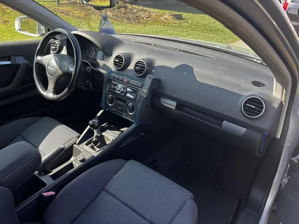 Audi A3 2.0TDi 103kW, Klima, Manual - foto 10