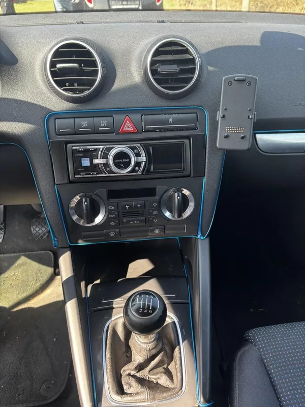 Audi A3 2.0TDi 103kW, Klima, Manual - foto 14