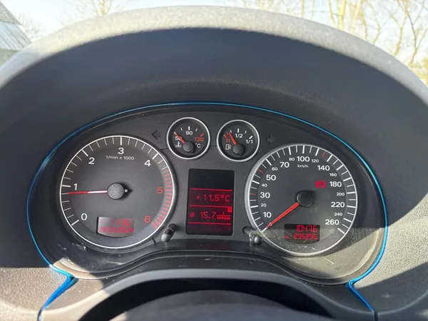 Audi A3 2.0TDi 103kW, Klima, Manual - foto 15