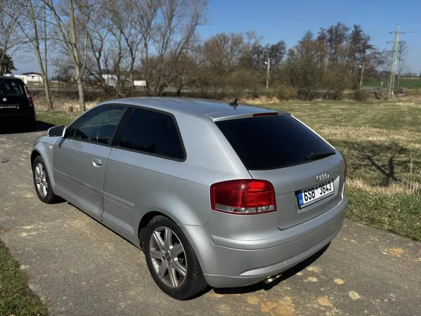 Audi A3 2.0TDi 103kW, Klima, Manual - foto 3