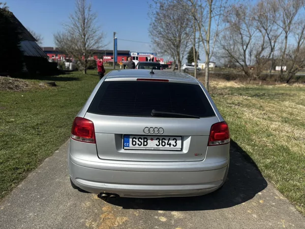 Audi A3 2.0TDi 103kW, Klima, Manual - foto 4