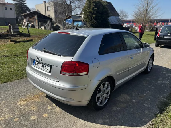 Audi A3 2.0TDi 103kW, Klima, Manual - foto 5