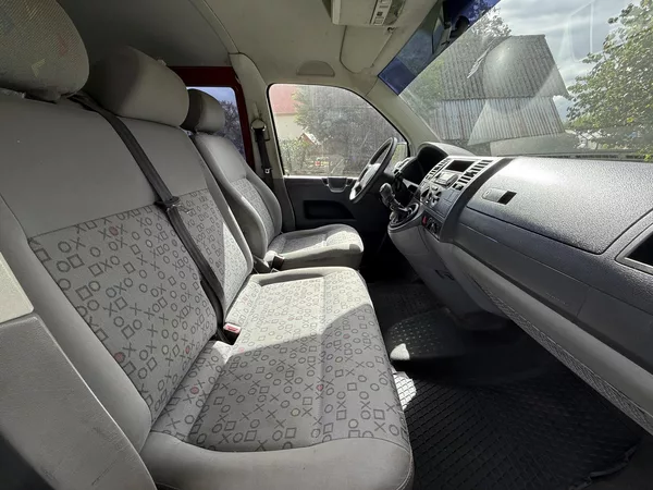 Volkswagen Transporter T5 1.9 TDi 75kw 9 míst - foto 15
