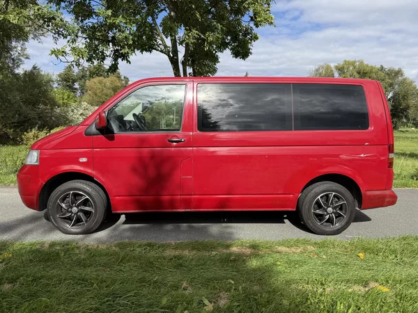 Volkswagen Transporter T5 1.9 TDi 75kw 9 míst - foto 2
