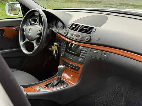 Mercedes-Benz Třídy E W211 E280 CDi 140kw, RV 2007 - foto 14