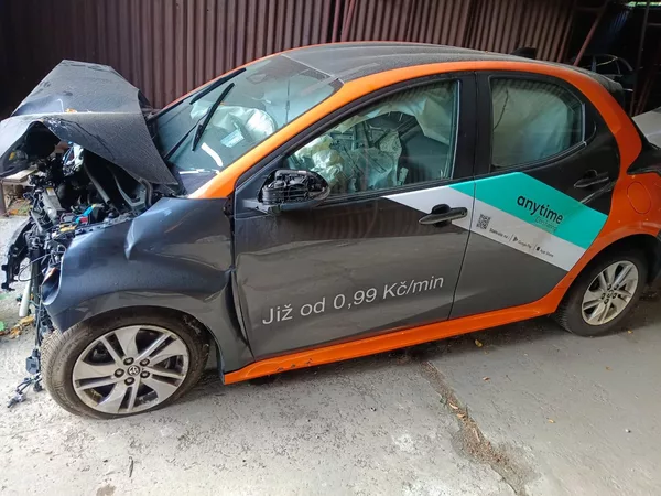Toyota Yaris 1.5i HYBRID HEV 2025