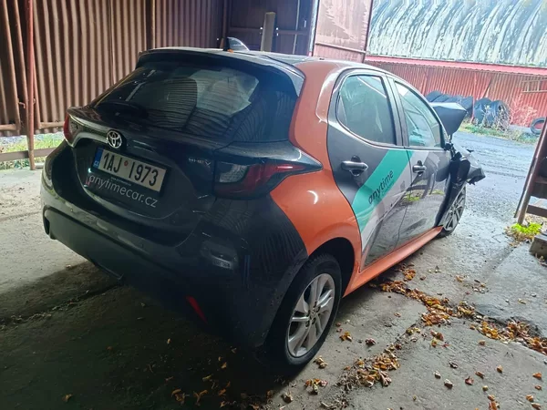 Toyota Yaris 1.5i HYBRID HEV 2025 - foto 4